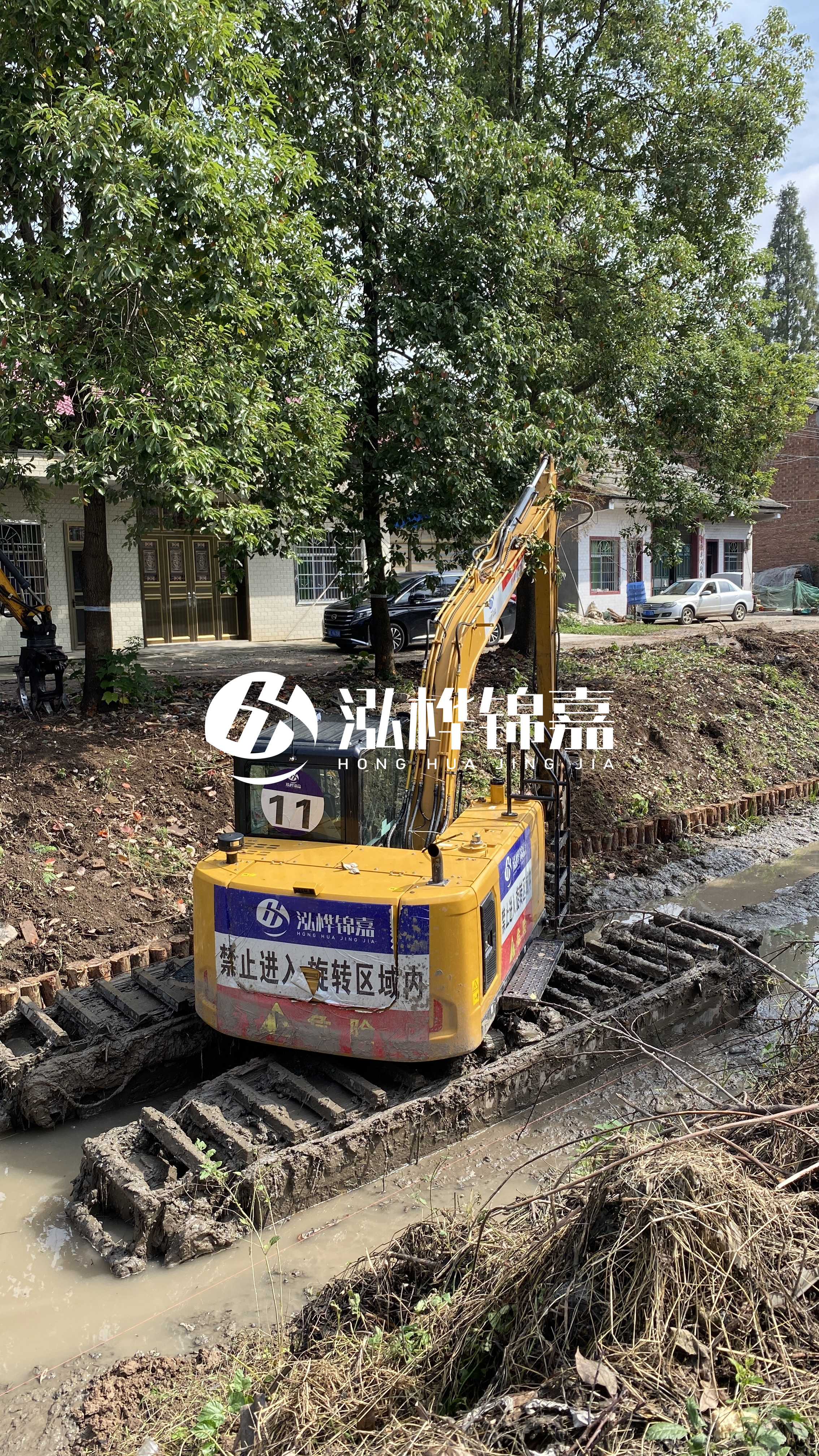 邢臺(tái)挖機(jī)打木樁專業(yè)施工-挖掘機(jī)打木樁打直技巧？
