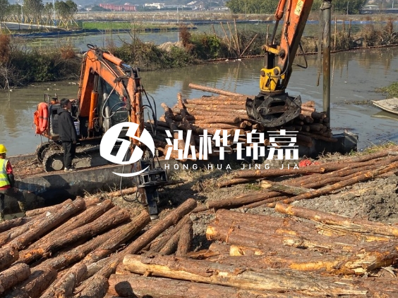 湖南松木樁批發(fā)廠家-5米松木樁批發(fā)1000根有優(yōu)惠嗎？